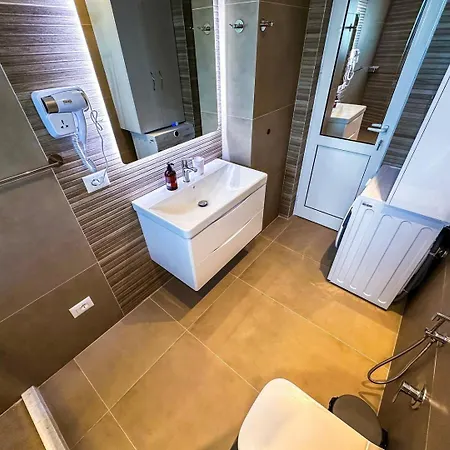 301 Sunset Coral Bay * Durrës