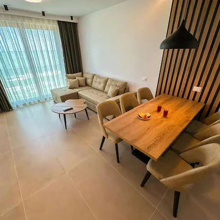 301 Sunset Coral Bay Apartman Durrës